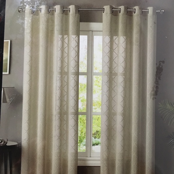 New Tiburon One Grommet Panel Curtain Size 50”x84” Fit up to 1.5” Diameter Rod - Picture 8 of 8